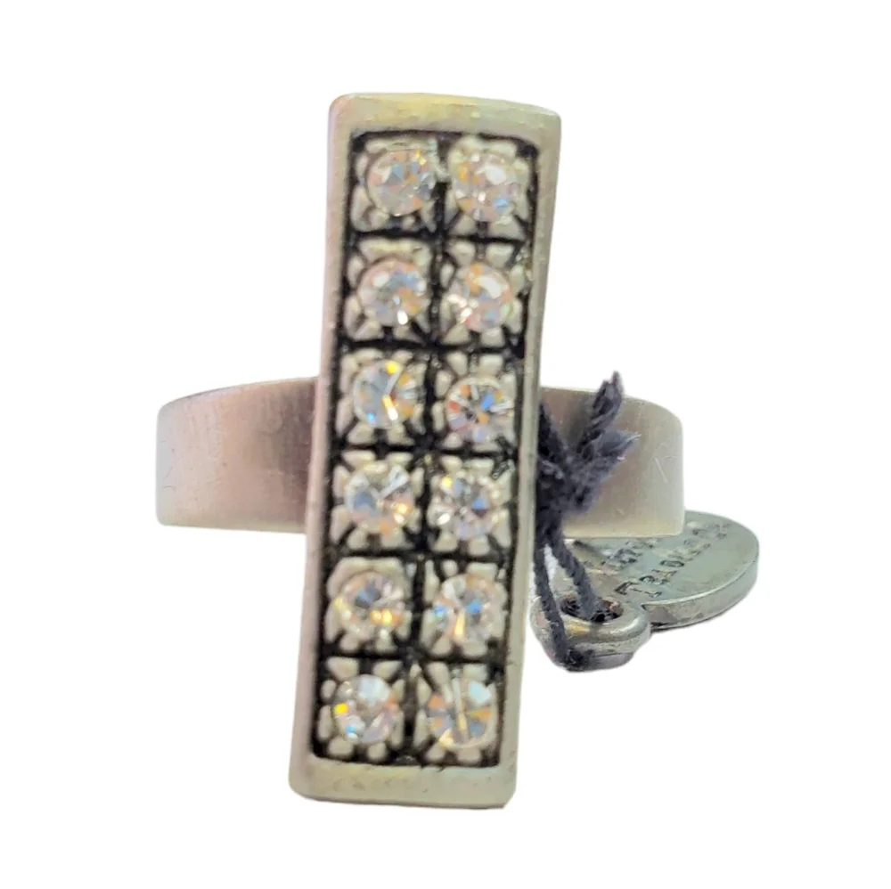 Vintage Victoria trading ring adjustable